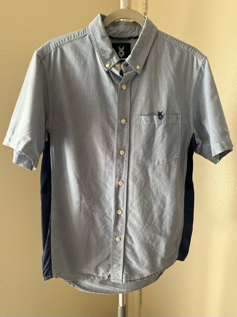 Fingercroxx Mixed Midea Short Sleeve Button Down Shirt Size XL